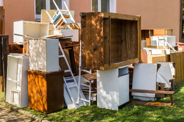 Junk Haul Away Service in Woodinville