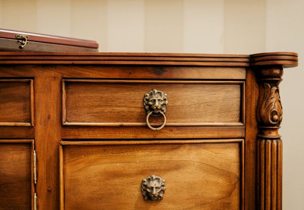 Dresser Disposal in Woodinville