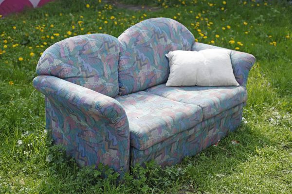 Couch Disposal in Woodinville